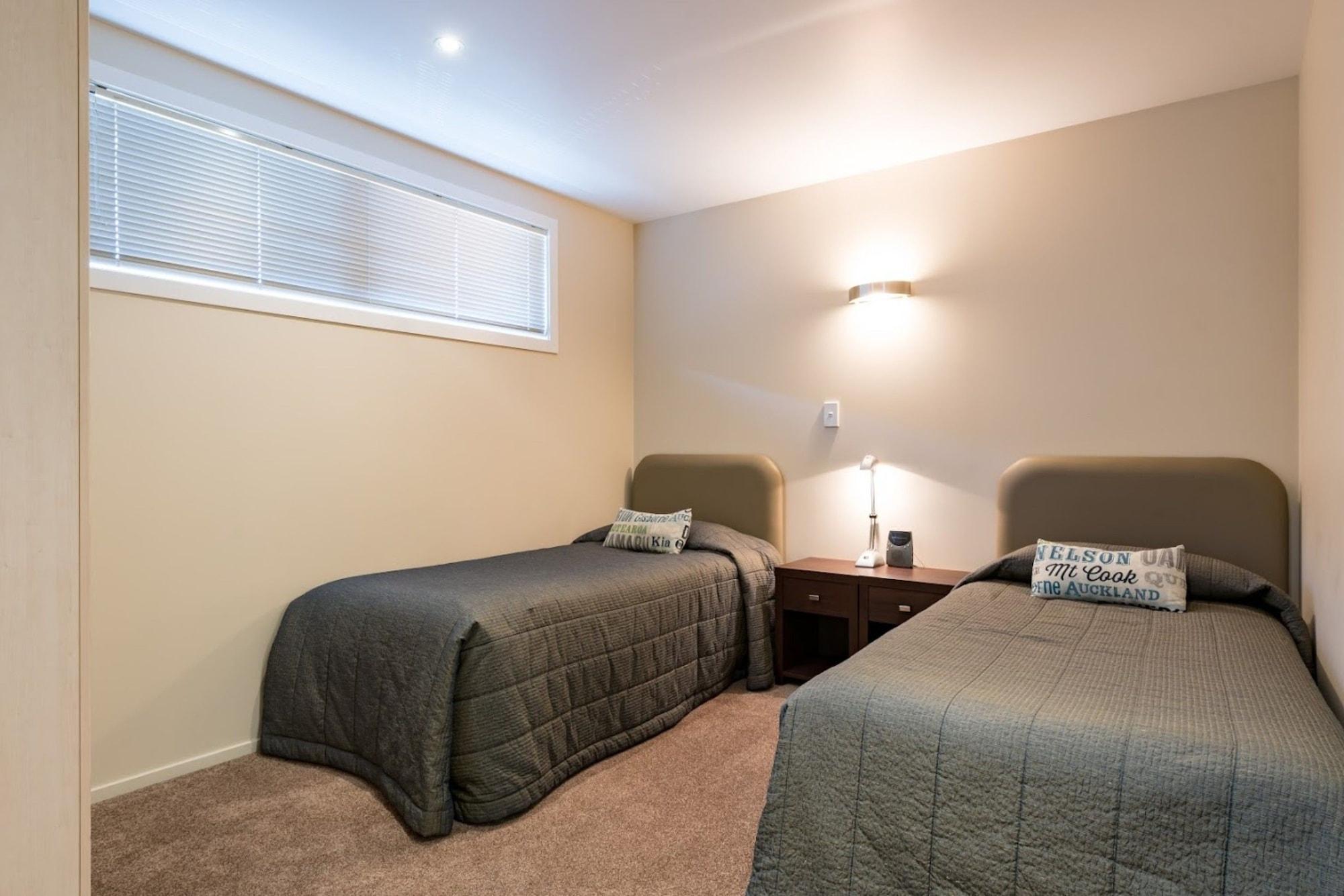 Edgewater Palms Apartments Paihia Extérieur photo